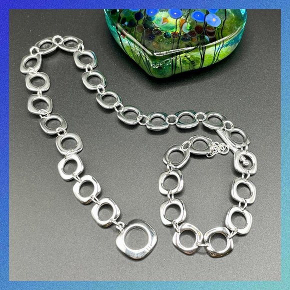 Jewelry - Elegant Silver Necklace for Women
